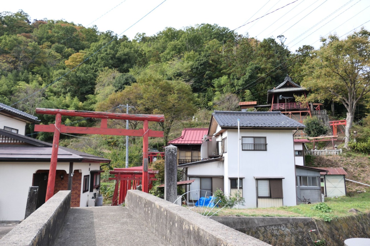 竹山随護稲荷神社の鳥居