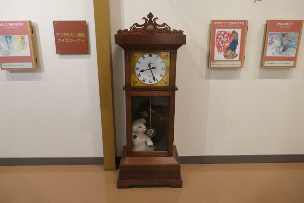 長野県信濃町 黒姫童話館 時計