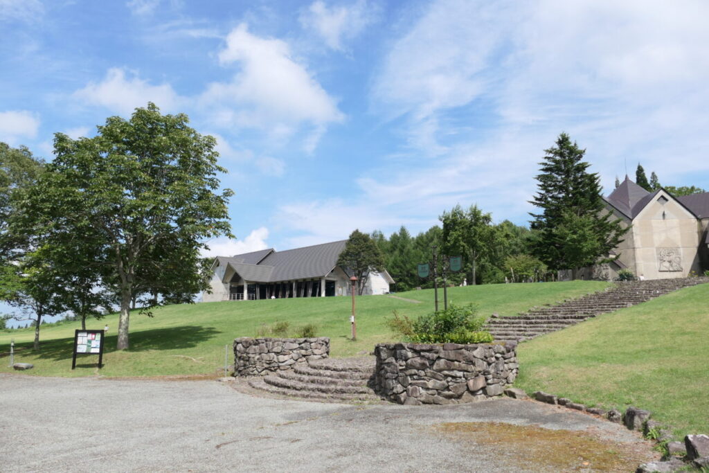 長野県信濃町 黒姫童話館 広場
