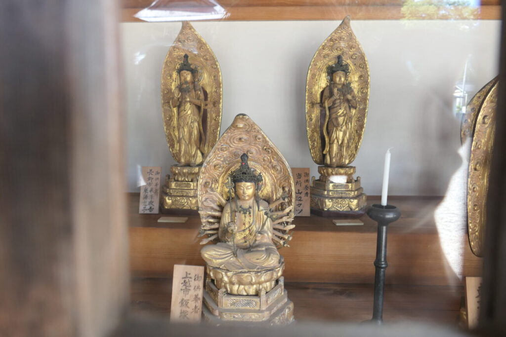 長野県上田市 別所温泉 北向観音 観音像