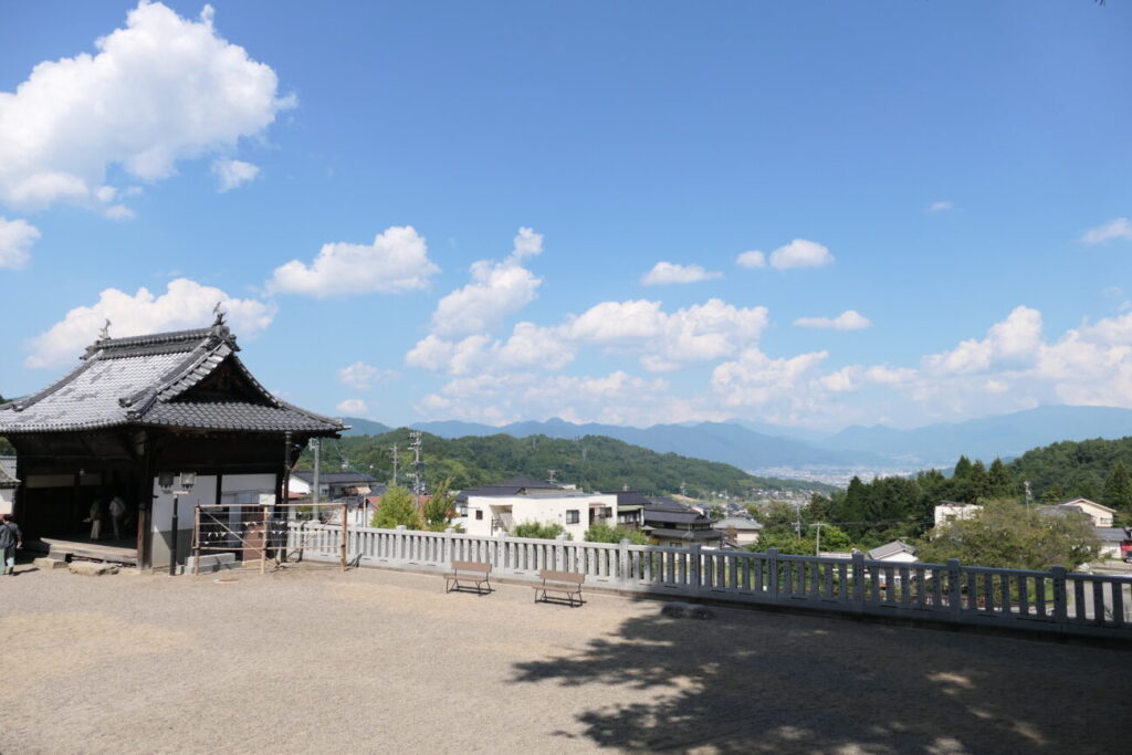 長野県上田市 別所温泉 北向観音 境内