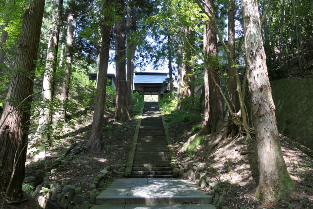 長野県上田市 安楽寺 境内