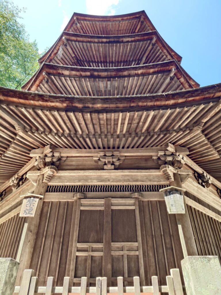長野県上田市 安楽寺の国宝八角三重塔(日本唯一の八角塔)