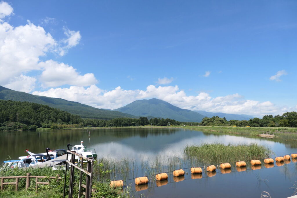 長野県飯綱町 霊仙寺湖 黒姫山