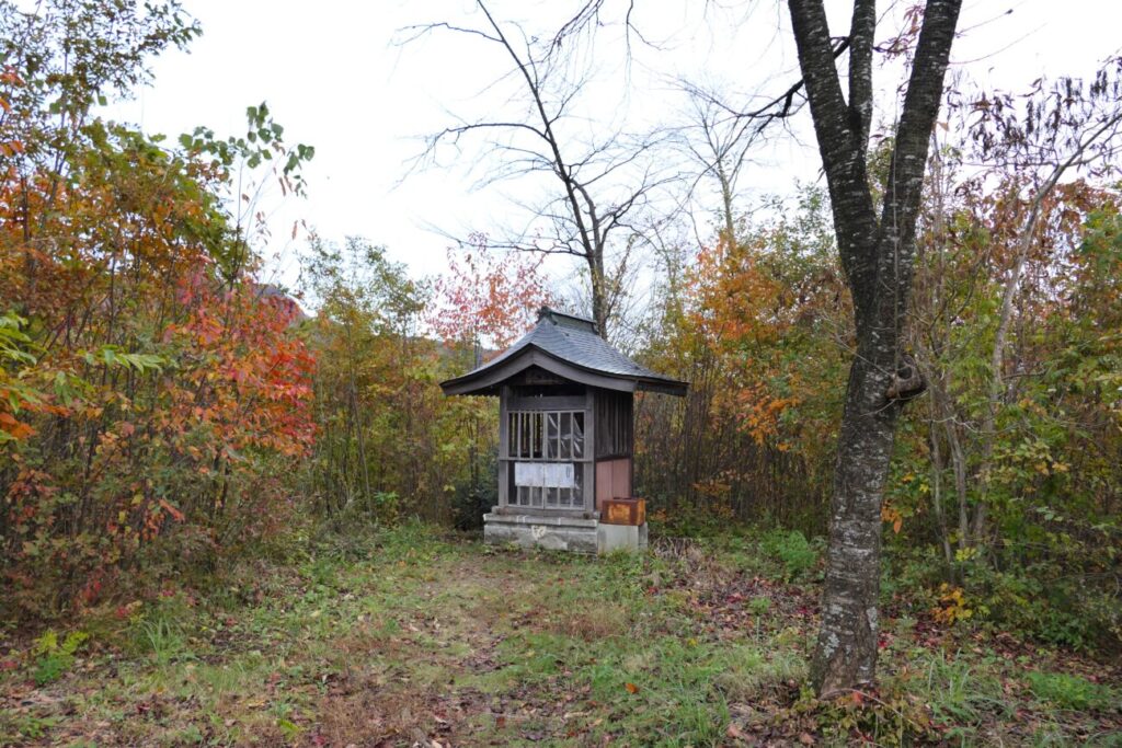 アルプス展望広場 ずくだせ明王