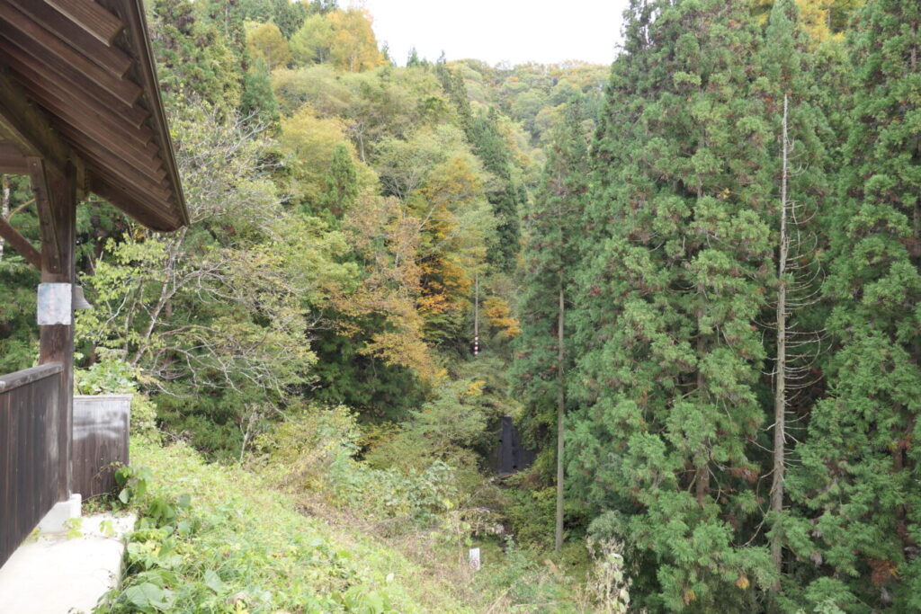 小川村 本州のHESOにある恩柱