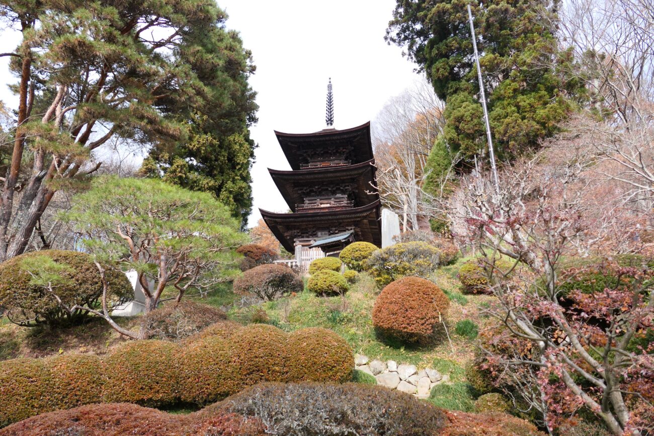 青木村 大法寺 国宝 三重塔
