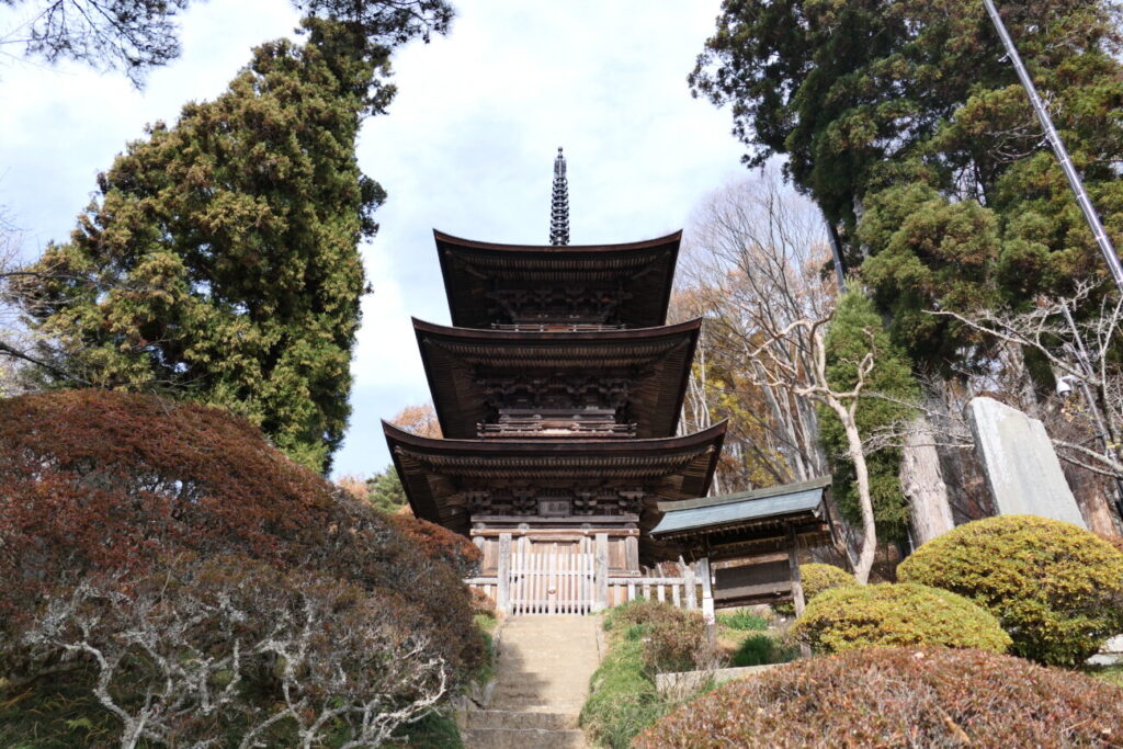 青木村 大法寺 国宝 三重塔