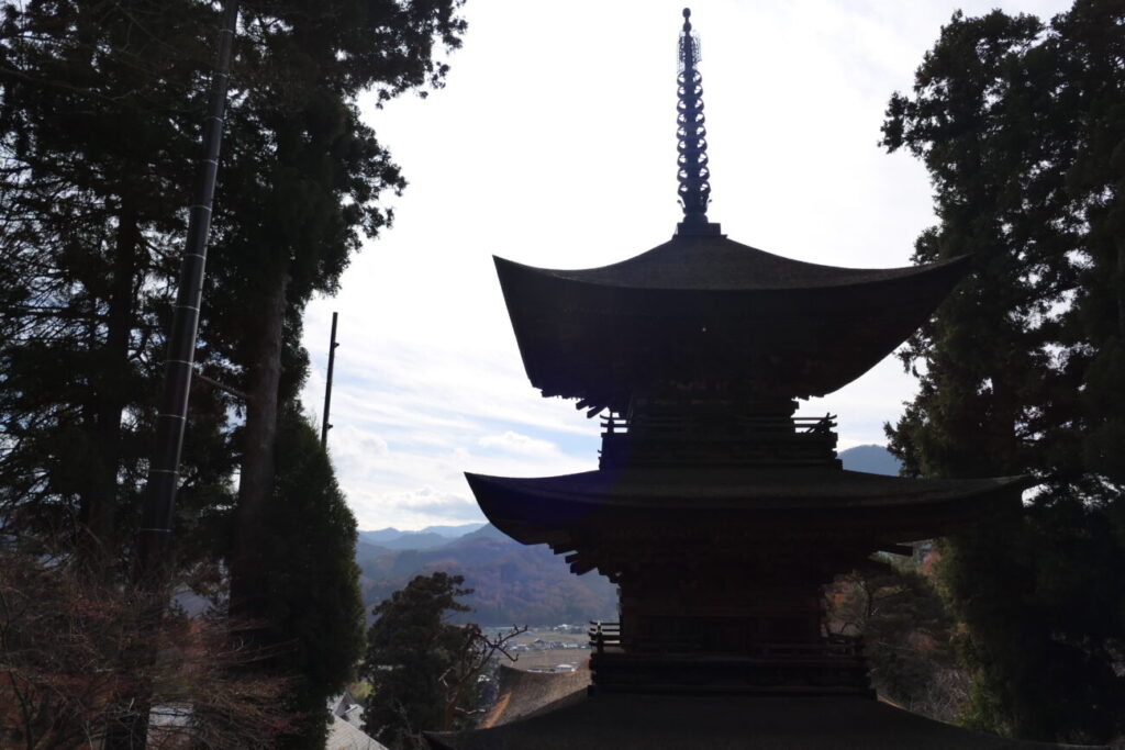 青木村 大法寺 国宝 三重塔