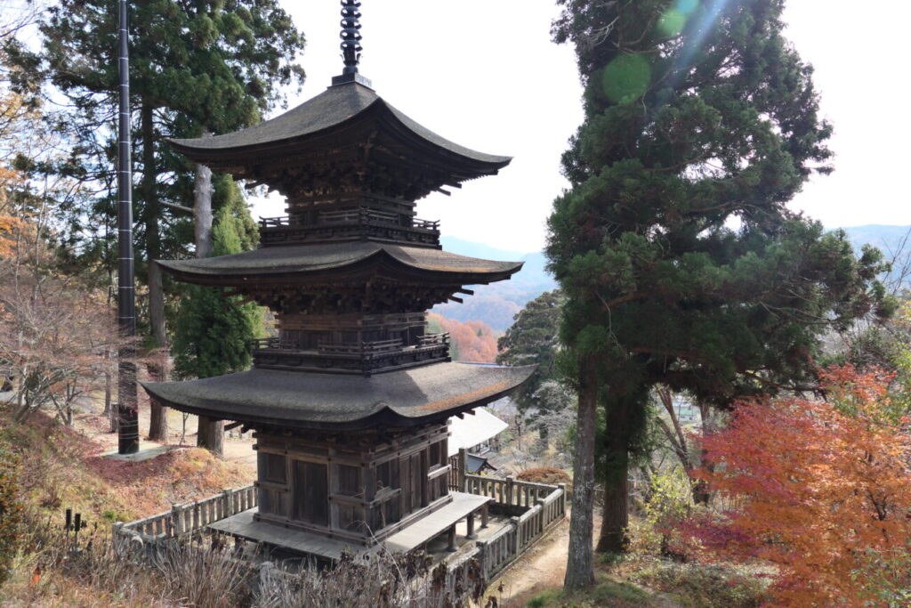 青木村 大法寺 国宝 三重塔