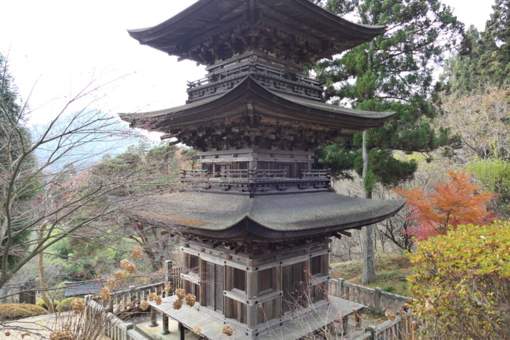 青木村 大法寺 国宝 三重塔