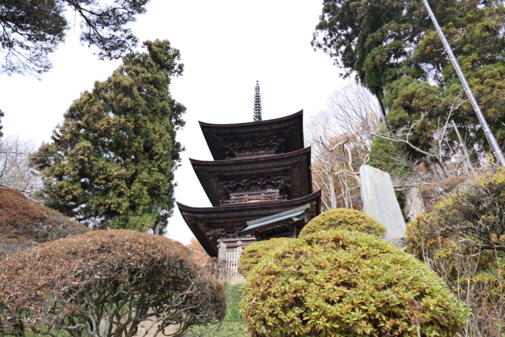 青木村 大法寺 国宝 三重塔