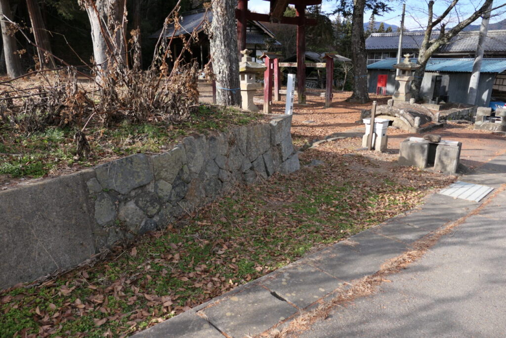 青木村 日吉神社 駐車場