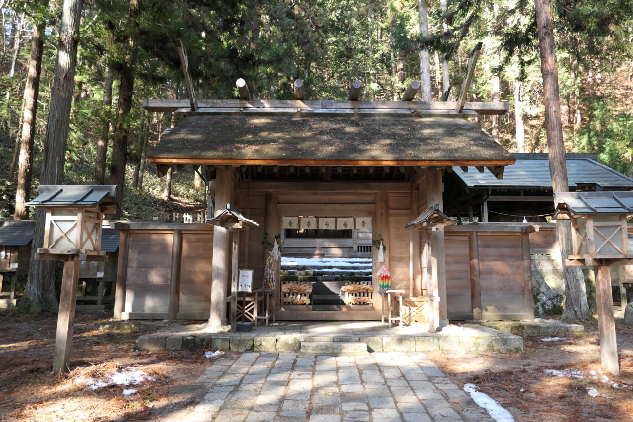 大町市 仁科神明宮の神門