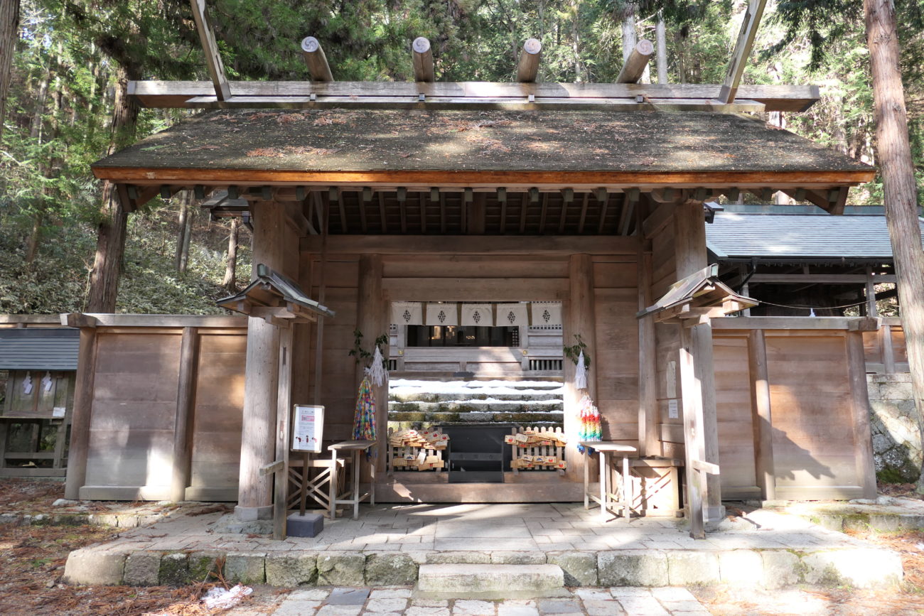 大町市 仁科神明宮の神門