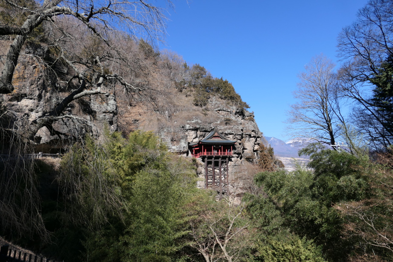 布引観音釈尊寺 本堂から見える観音堂の景色