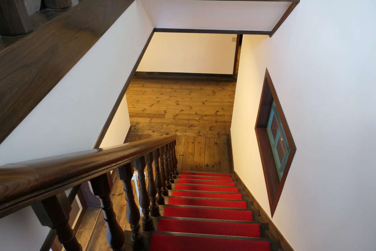 旧開智学校の階段