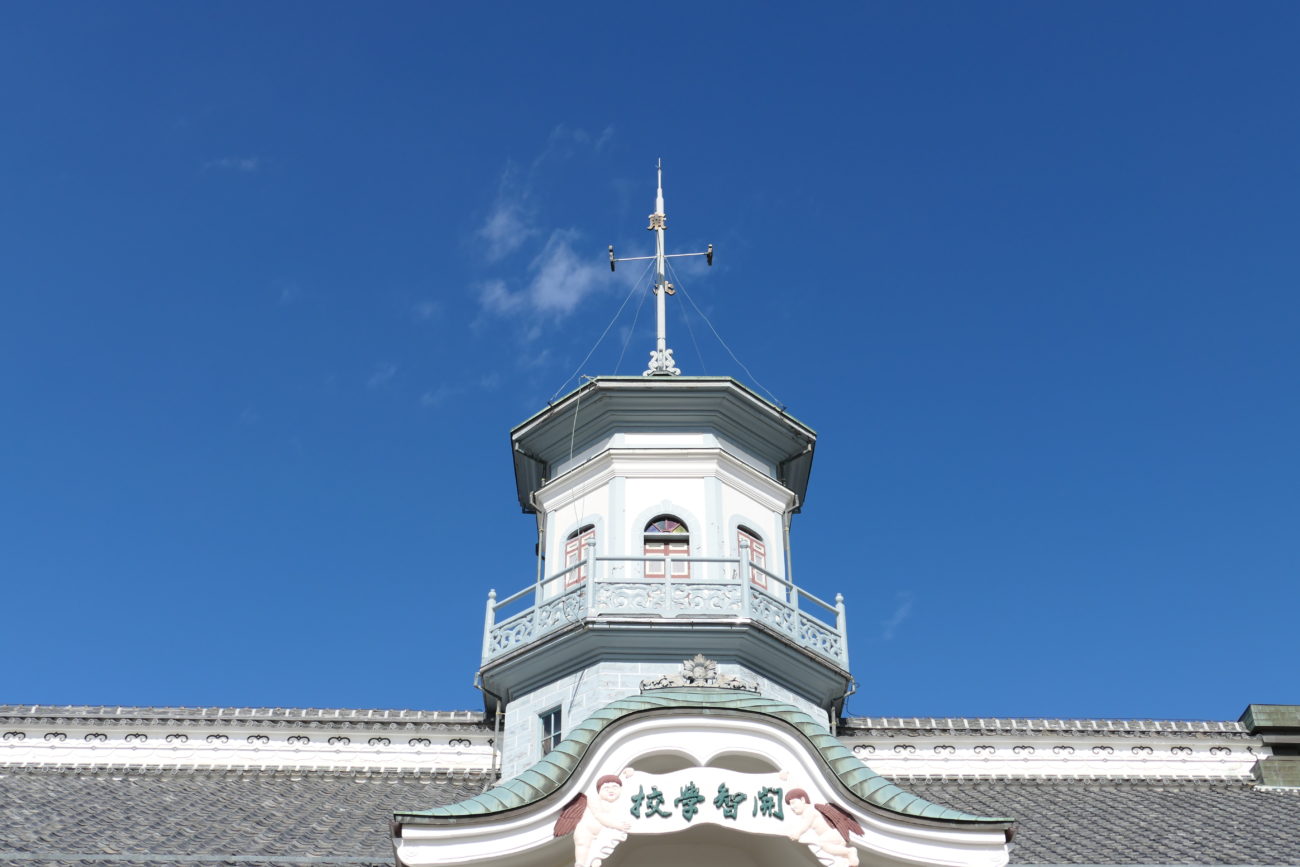 旧開智学校の正面外観