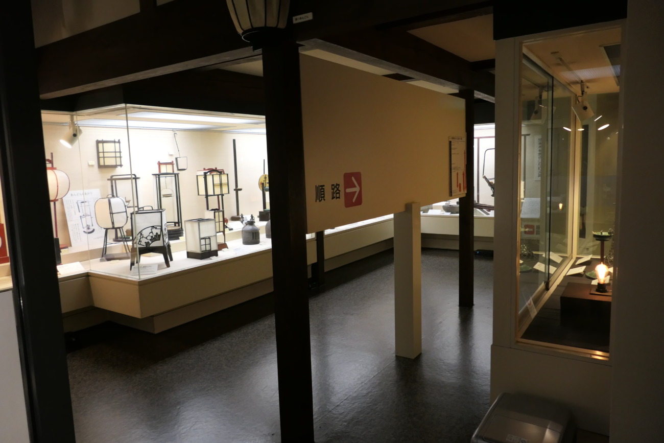 日本のあかり博物館展示室