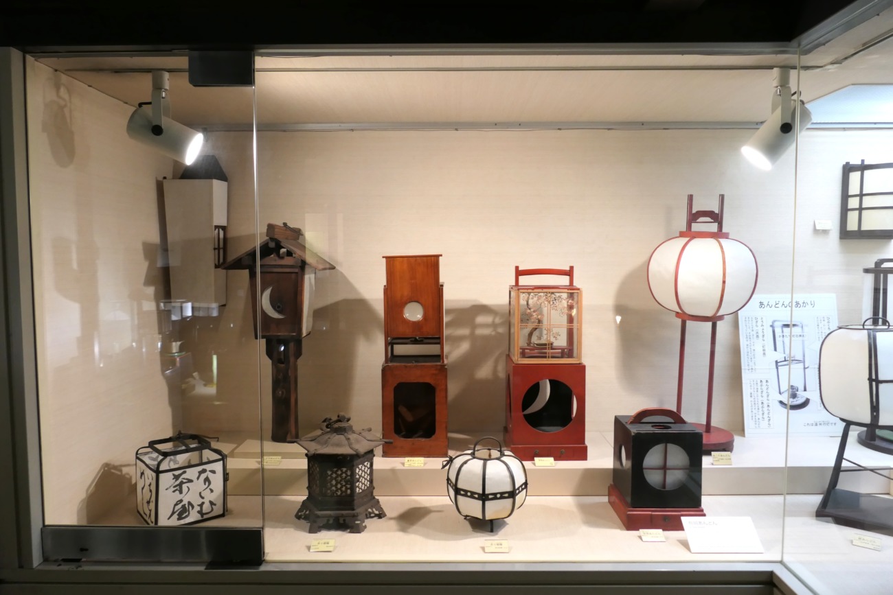日本のあかり博物館の行灯