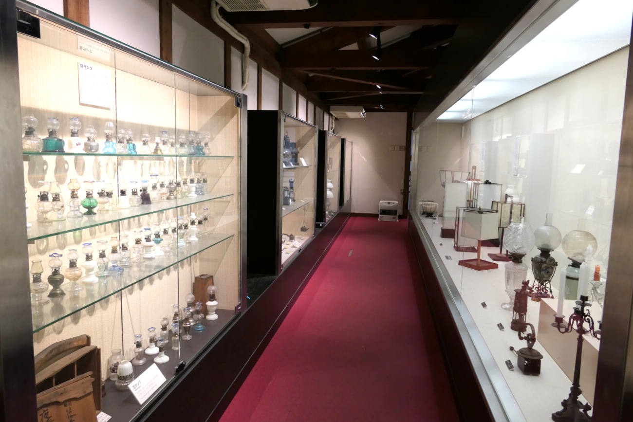 日本のあかり博物館2階